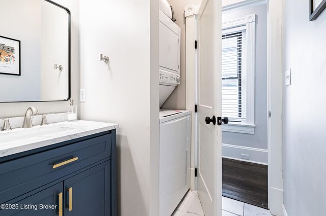 1829 Brownsboro Rd, Louisville, KY 40206