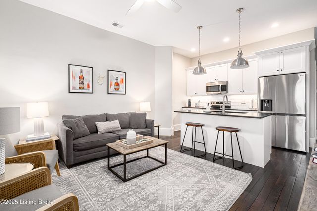 1829 Brownsboro Rd, Louisville, KY 40206