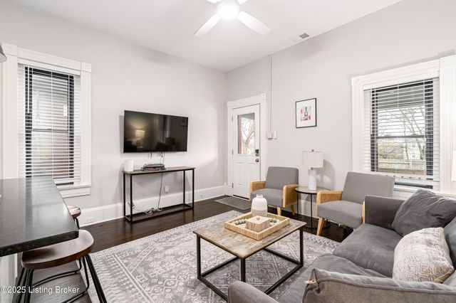 1829 Brownsboro Rd, Louisville, KY 40206