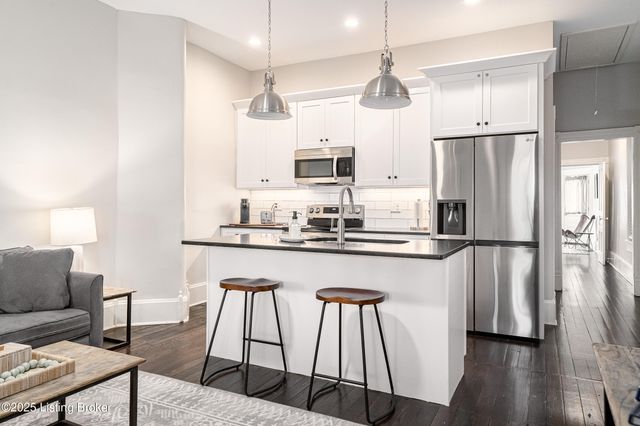 1829 Brownsboro Rd, Louisville, KY 40206