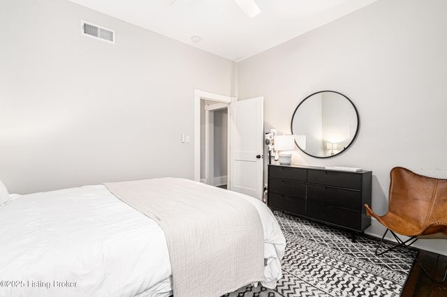 1829 Brownsboro Rd, Louisville, KY 40206