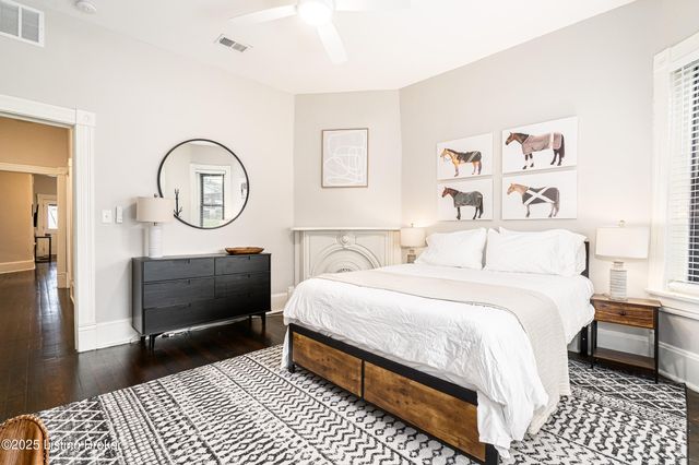 1829 Brownsboro Rd, Louisville, KY 40206