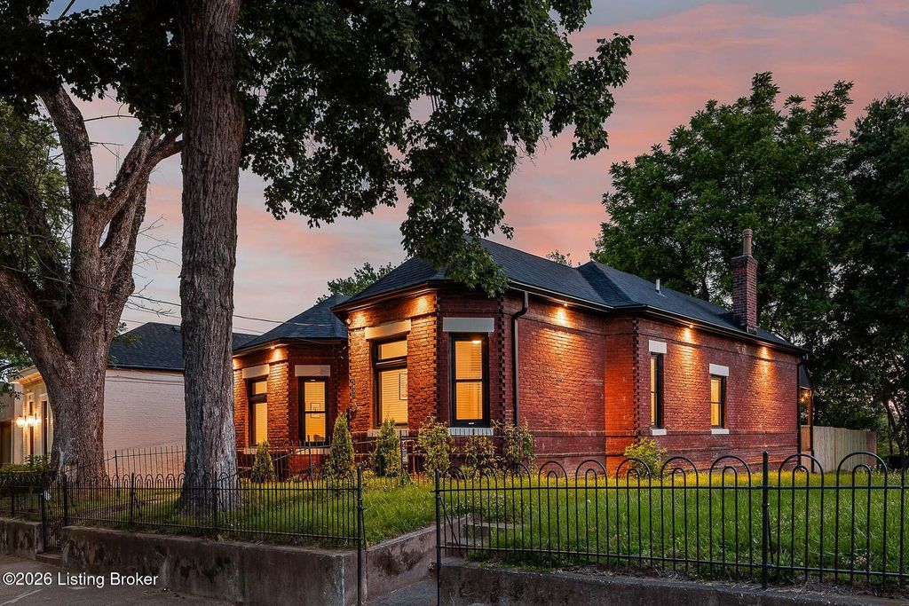 1829 Brownsboro Rd, Louisville, KY 40206