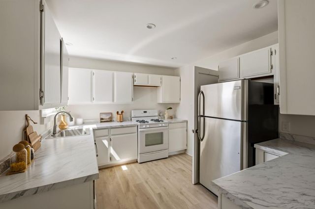 254 Nimitz Avenue, Redwood City, CA 94061
