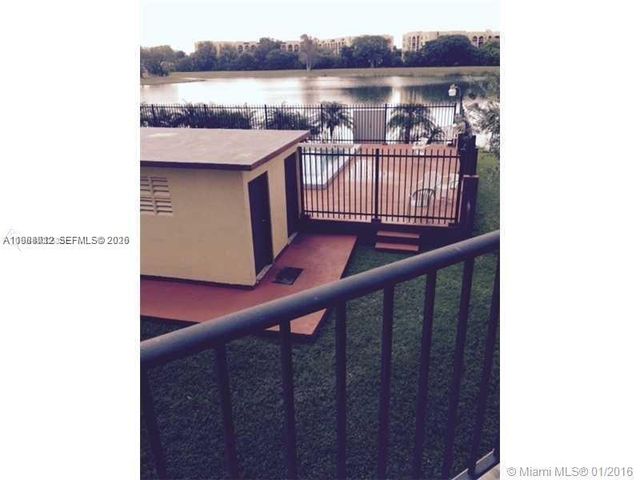 9688 Fontainebleau Blvd 205, Miami, FL 33172