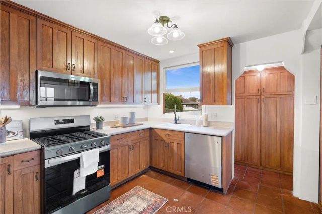1330 W 18th Street, San Pedro, CA 90732