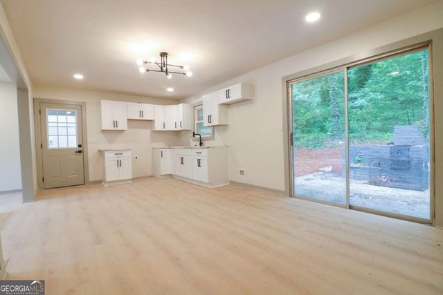 4396 Greenleaf Circle, Atlanta, GA 30331