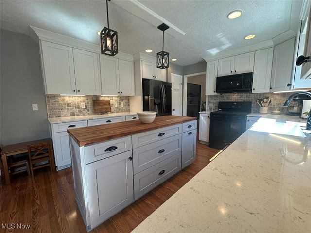 264 Windfall Lane, Wadsworth, OH 44281