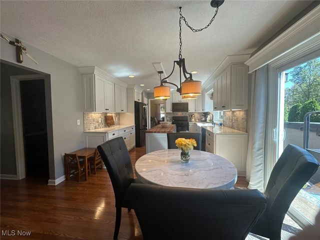 264 Windfall Lane, Wadsworth, OH 44281