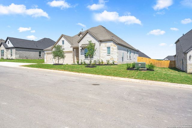 322 Lawrence Drive, Castroville, TX 78009