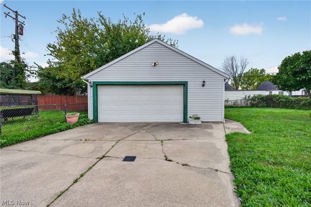 13113 Saint James Avenue, Cleveland, OH 44135