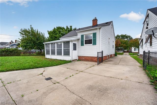 13113 Saint James Avenue, Cleveland, OH 44135
