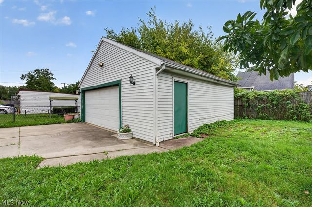 13113 Saint James Avenue, Cleveland, OH 44135