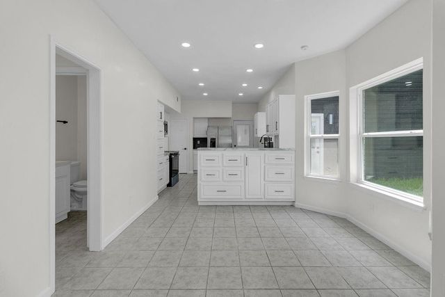 6239 Oak Pass Drive, Houston, TX 77091