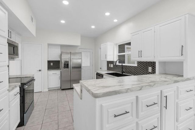 6239 Oak Pass Drive, Houston, TX 77091