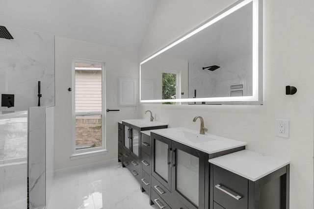 6239 Oak Pass Drive, Houston, TX 77091