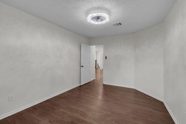 6239 Oak Pass Drive, Houston, TX 77091