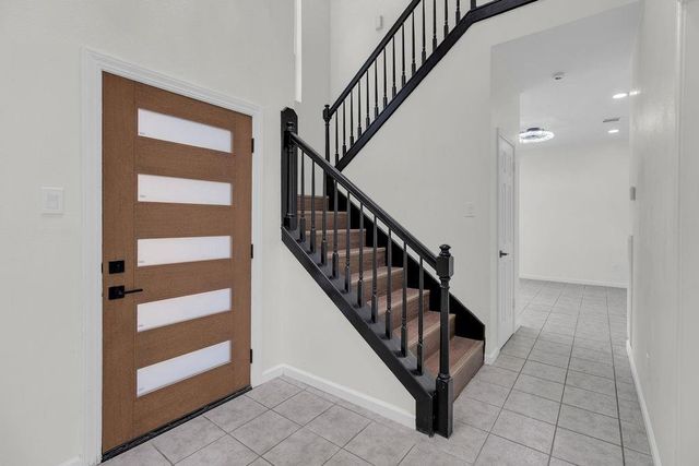 6239 Oak Pass Drive, Houston, TX 77091