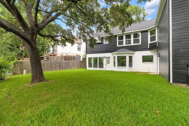 6239 Oak Pass Drive, Houston, TX 77091