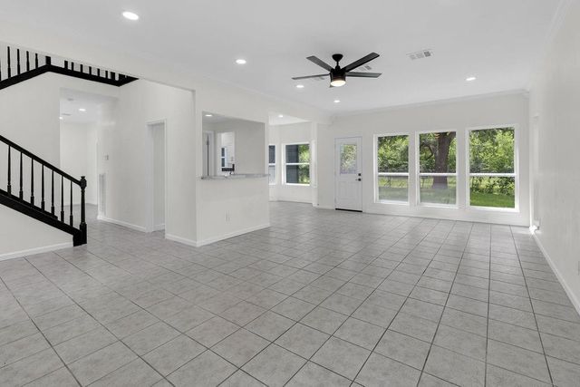 6239 Oak Pass Drive, Houston, TX 77091