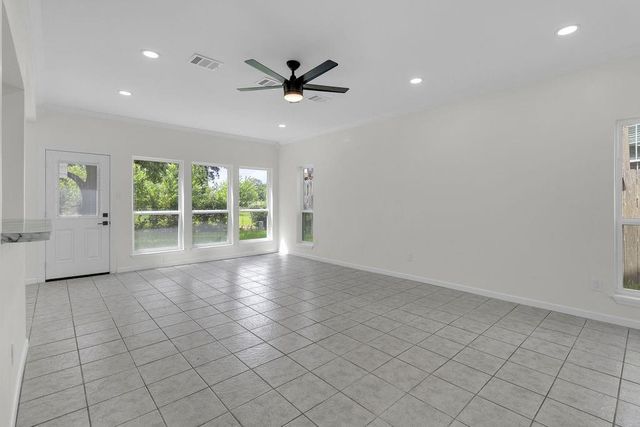 6239 Oak Pass Drive, Houston, TX 77091