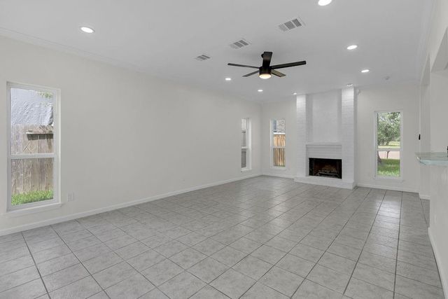 6239 Oak Pass Drive, Houston, TX 77091