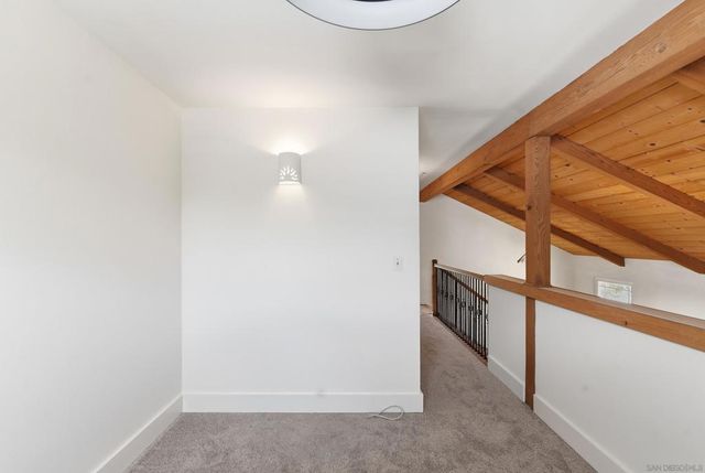 77 Cameo Rd, Carlsbad, CA 92008