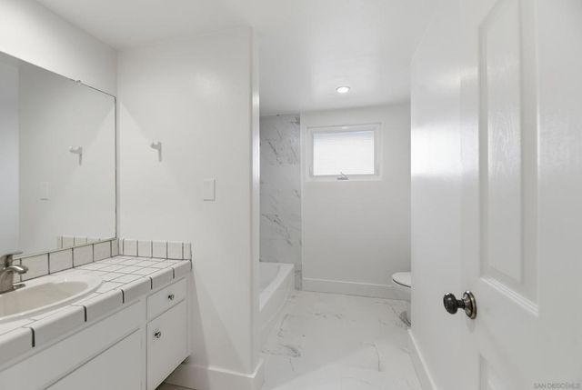 77 Cameo Rd, Carlsbad, CA 92008