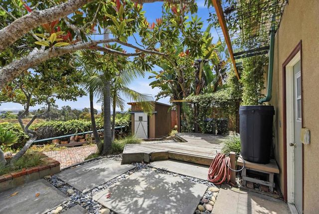77 Cameo Rd, Carlsbad, CA 92008
