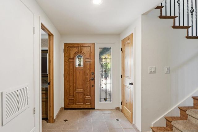 77 Cameo Rd, Carlsbad, CA 92008