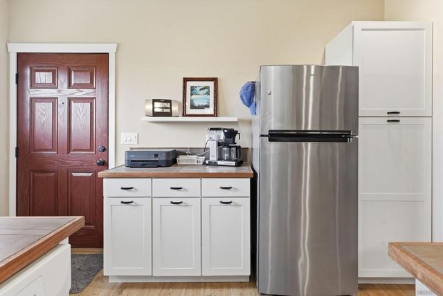 77 Cameo Rd, Carlsbad, CA 92008