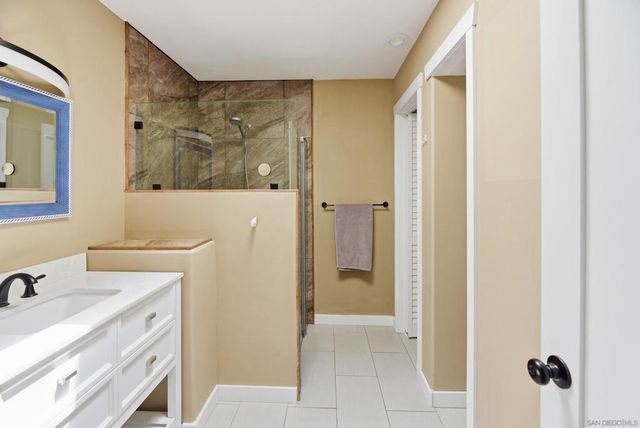 77 Cameo Rd, Carlsbad, CA 92008