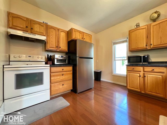 110 W Perry Street, Durand, MI 48429