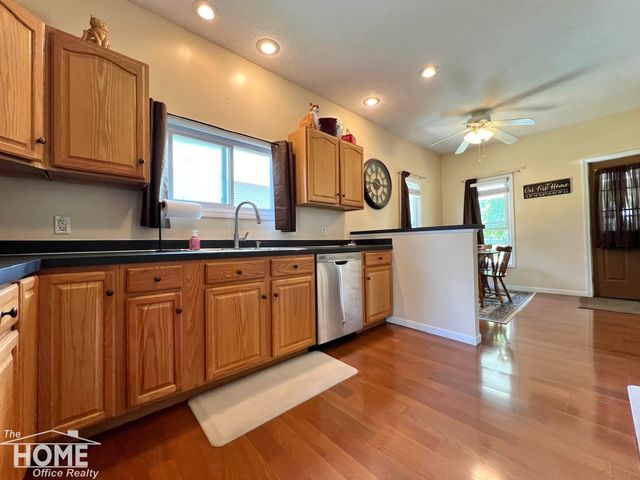 110 W Perry Street, Durand, MI 48429
