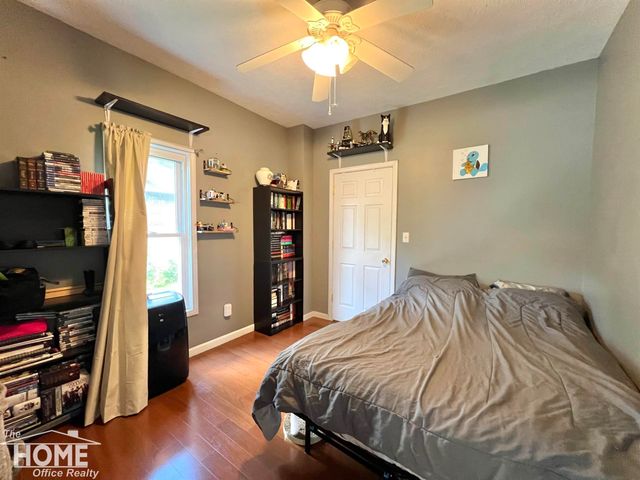 110 W Perry Street, Durand, MI 48429