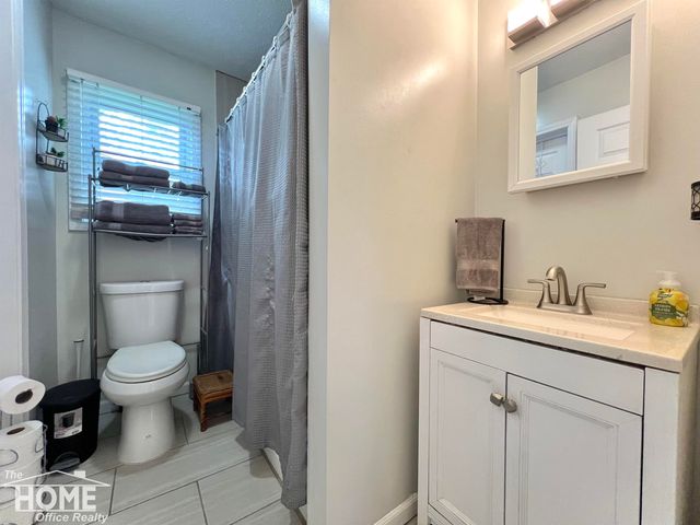 110 W Perry Street, Durand, MI 48429