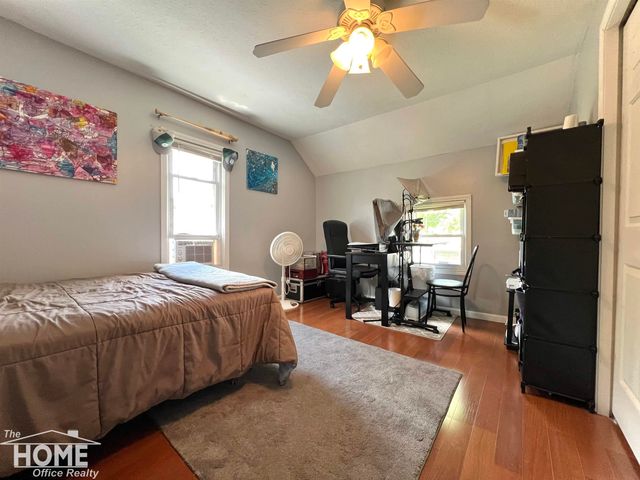 110 W Perry Street, Durand, MI 48429
