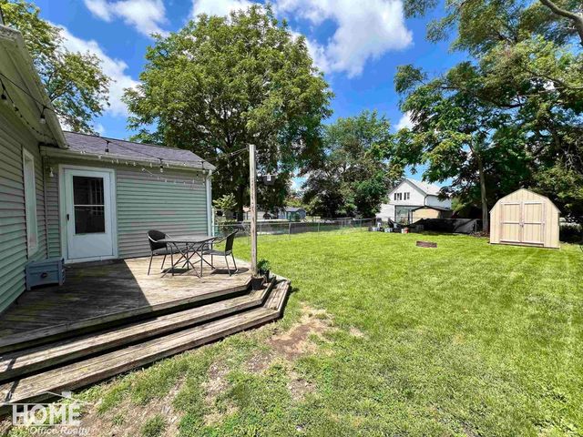 110 W Perry Street, Durand, MI 48429