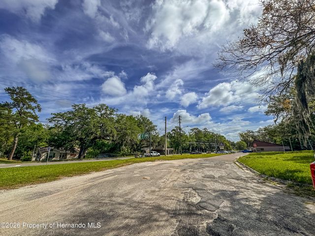 615 Old Hospital Drive, Brooksville, FL 34601