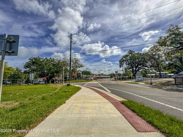615 Old Hospital Drive, Brooksville, FL 34601