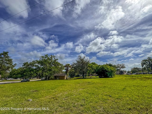 615 Old Hospital Drive, Brooksville, FL 34601