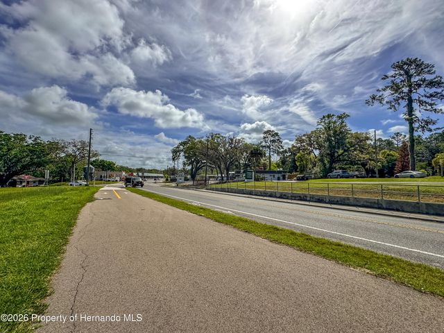 615 Old Hospital Drive, Brooksville, FL 34601