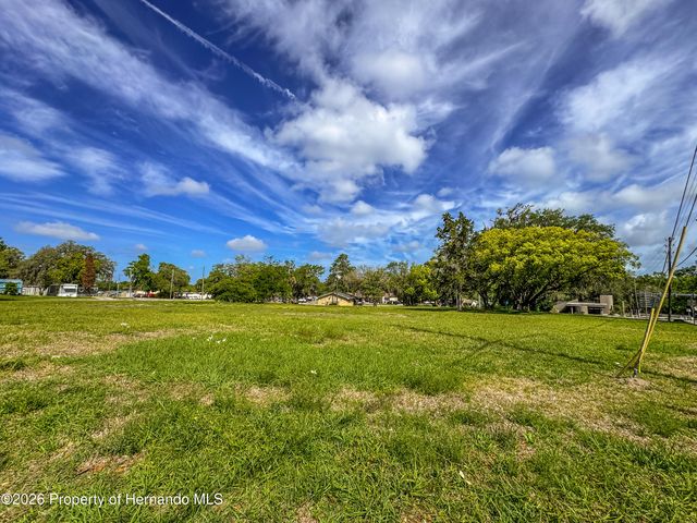 615 Old Hospital Drive, Brooksville, FL 34601