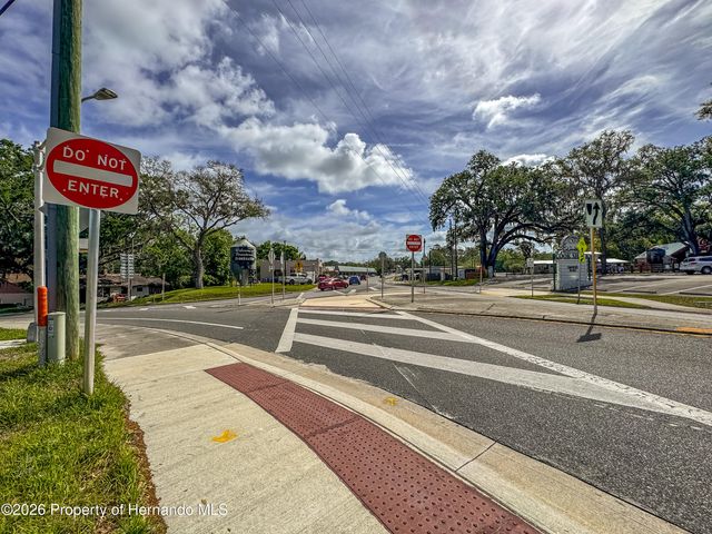 615 Old Hospital Drive, Brooksville, FL 34601