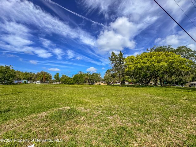 615 Old Hospital Drive, Brooksville, FL 34601