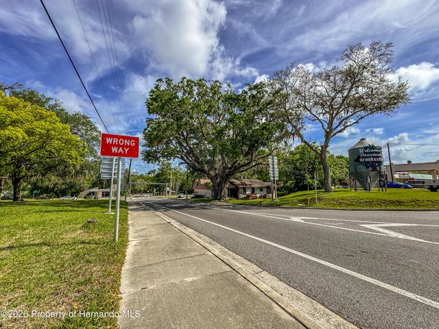 615 Old Hospital Drive, Brooksville, FL 34601