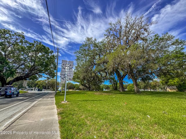 615 Old Hospital Drive, Brooksville, FL 34601