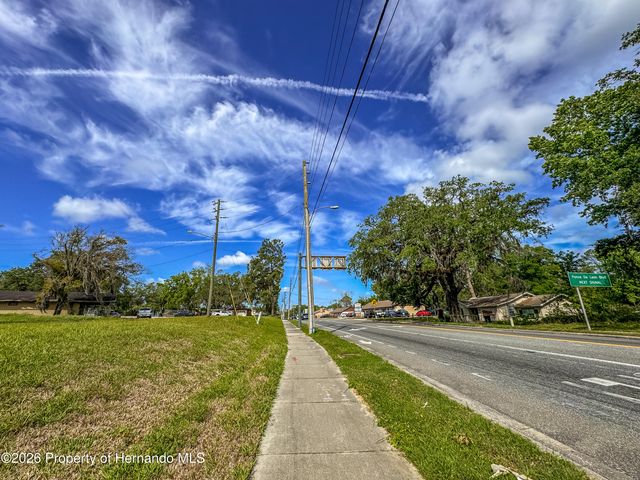 615 Old Hospital Drive, Brooksville, FL 34601