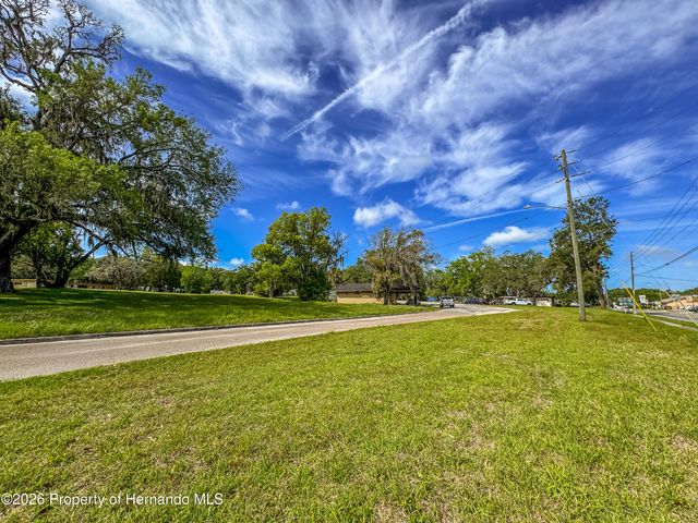 615 Old Hospital Drive, Brooksville, FL 34601