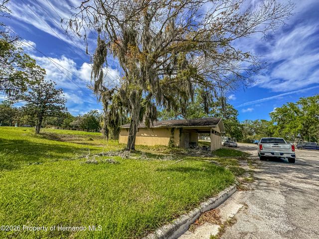 615 Old Hospital Drive, Brooksville, FL 34601